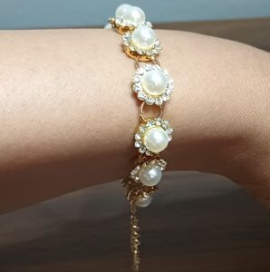 2 PC Floral  Faux Pearl Gold Silver Rhinestone Accent Bracelets Jewelry